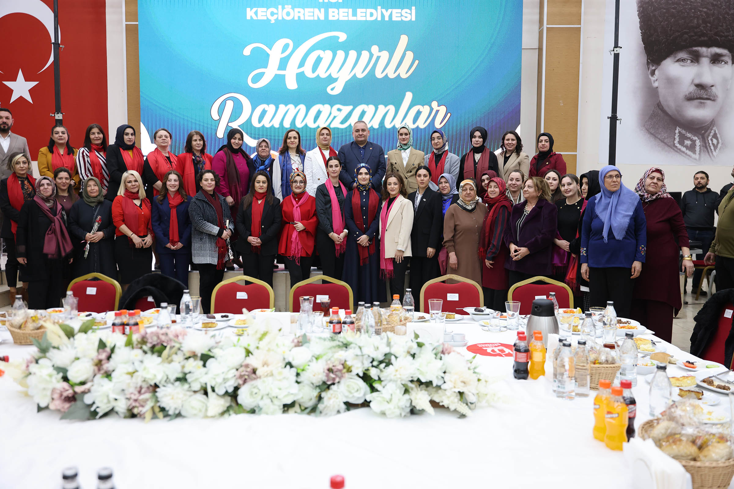 BAŞKAN ÖZARSLAN VE EŞİ FİLİZ ÖZARSLAN KADINLARLA İFTAR SOFRASINDA BULUŞTU