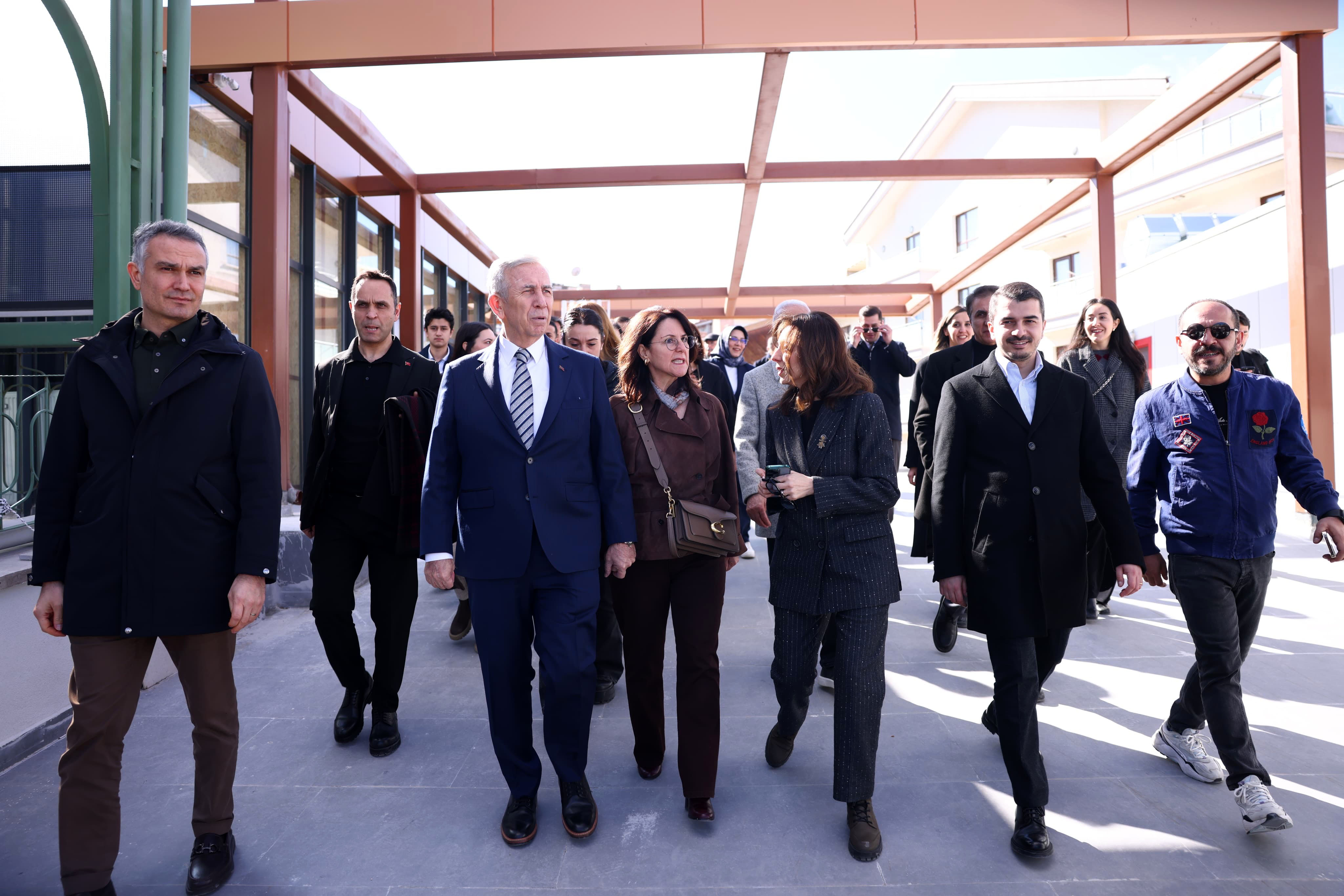 BAŞKAN GÜNER, “ESAT HÂL” AÇILIŞINA KATILDI