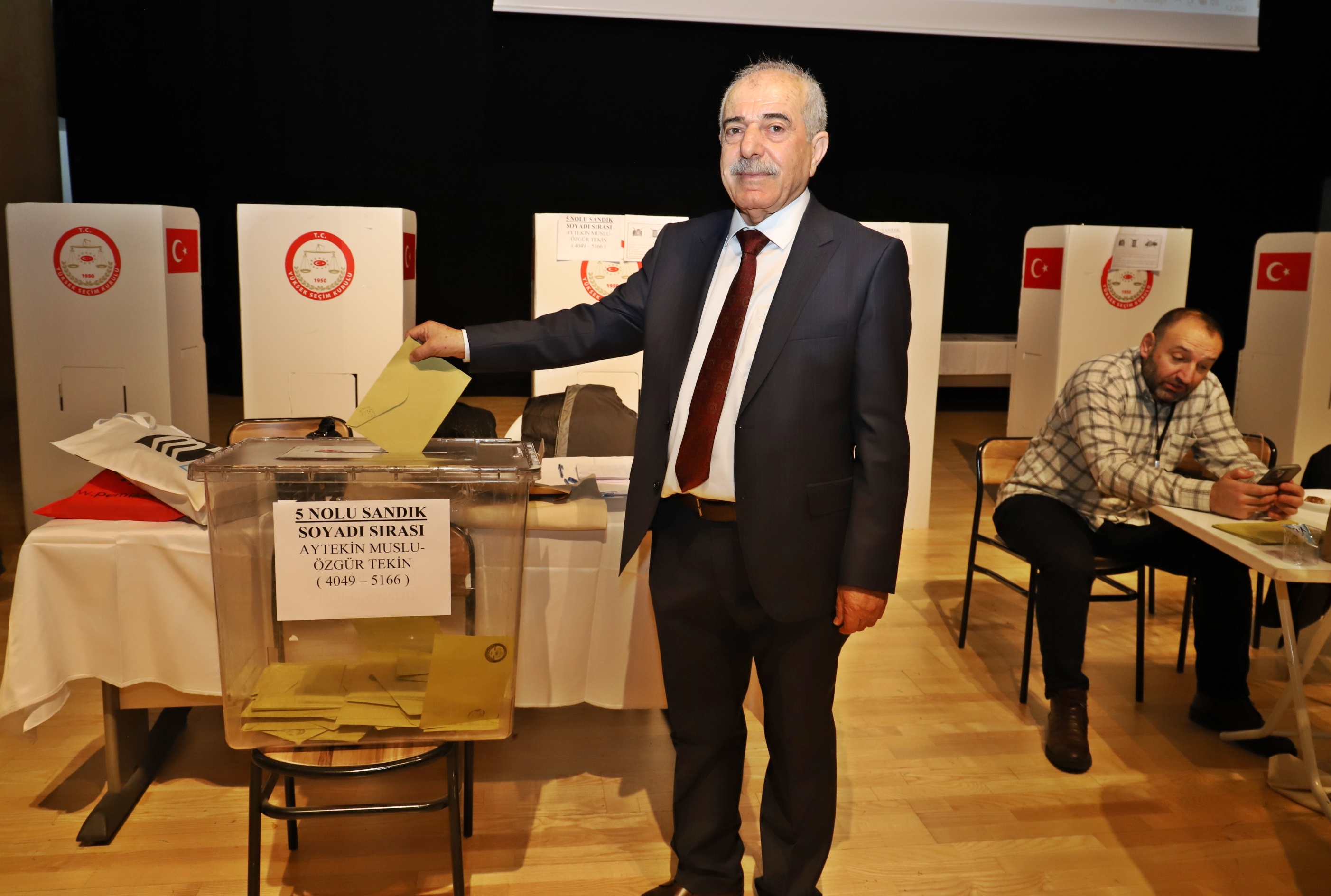 Kamyoncular da  Metin Özel, güven tazeledi