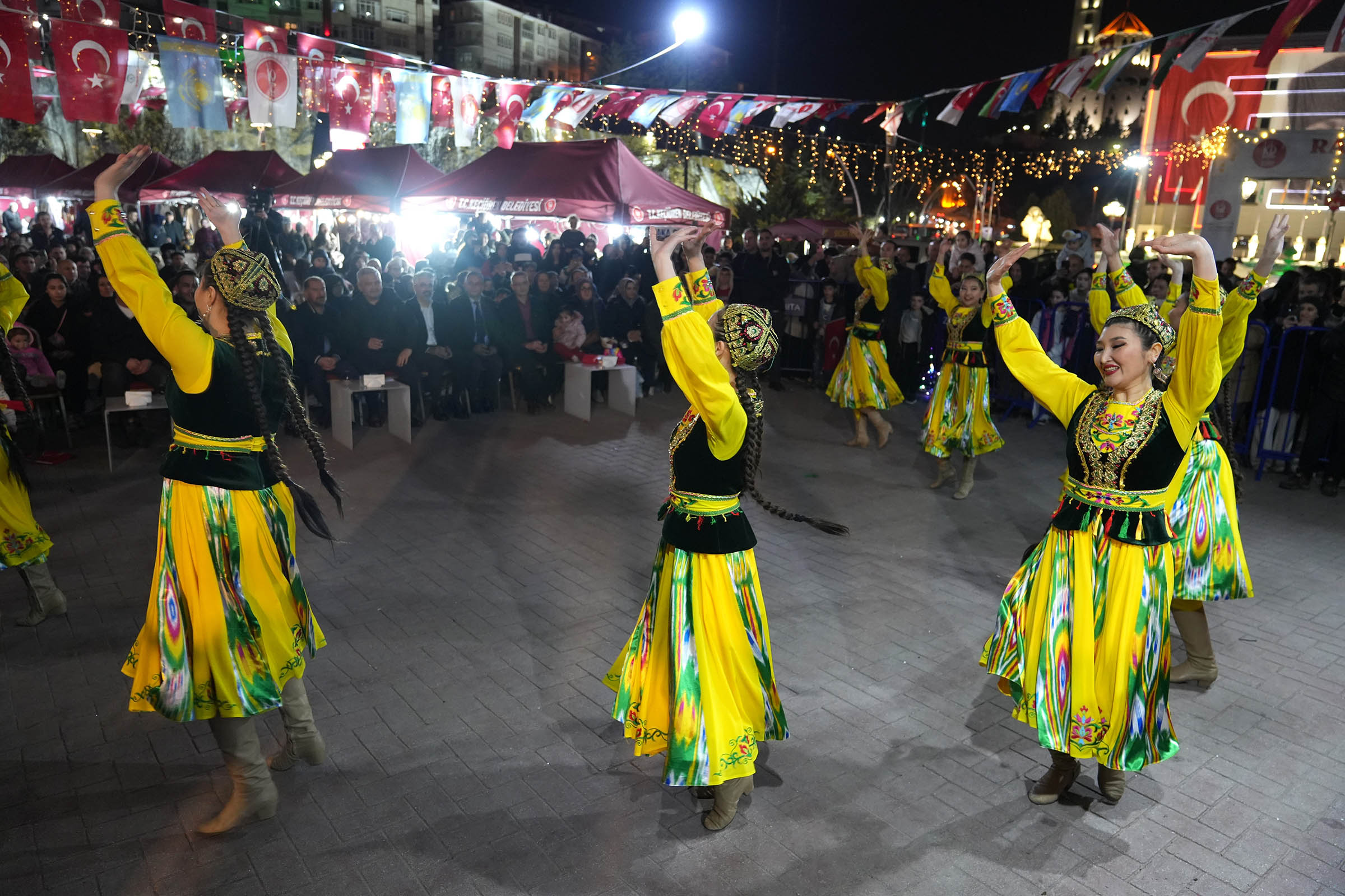 Keçiören’de Uluslararası Baharı Karşılama Şöleni Büyük İlgi Gördü