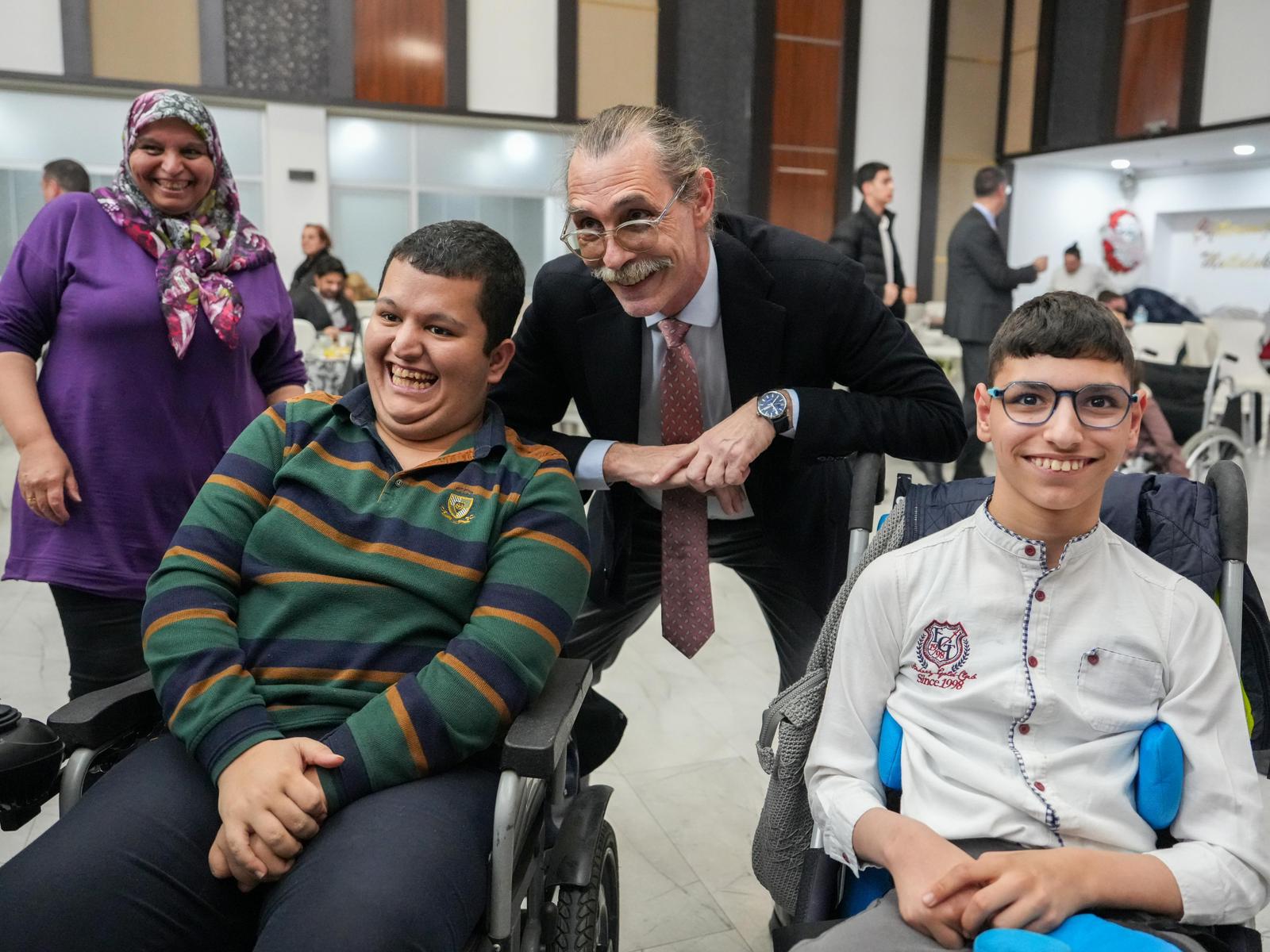 Başkan Erdal Beşikçioğlu, Özel Gereksinimli Vatandaşlarla İftar Programında Buluştu.