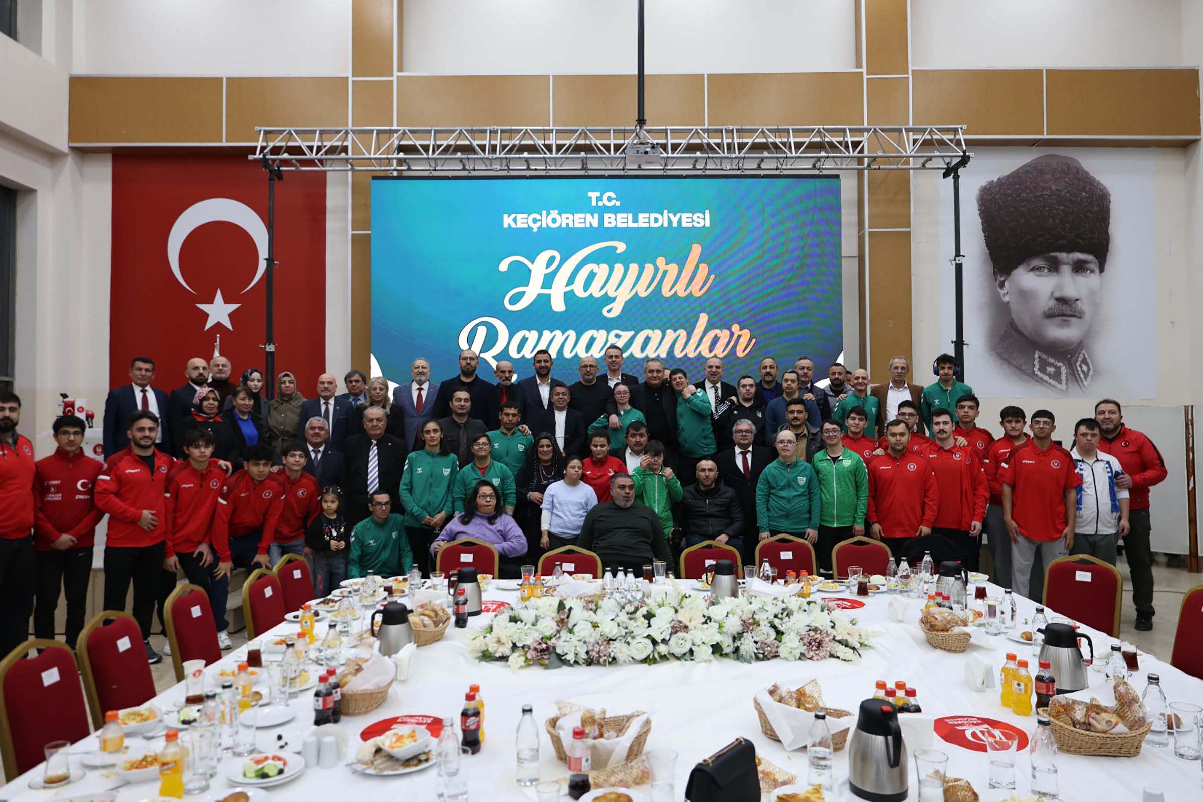 Keçiören Belediyesi 450 Bin Kişiyi İftar Sofrasında Buluşturdu.