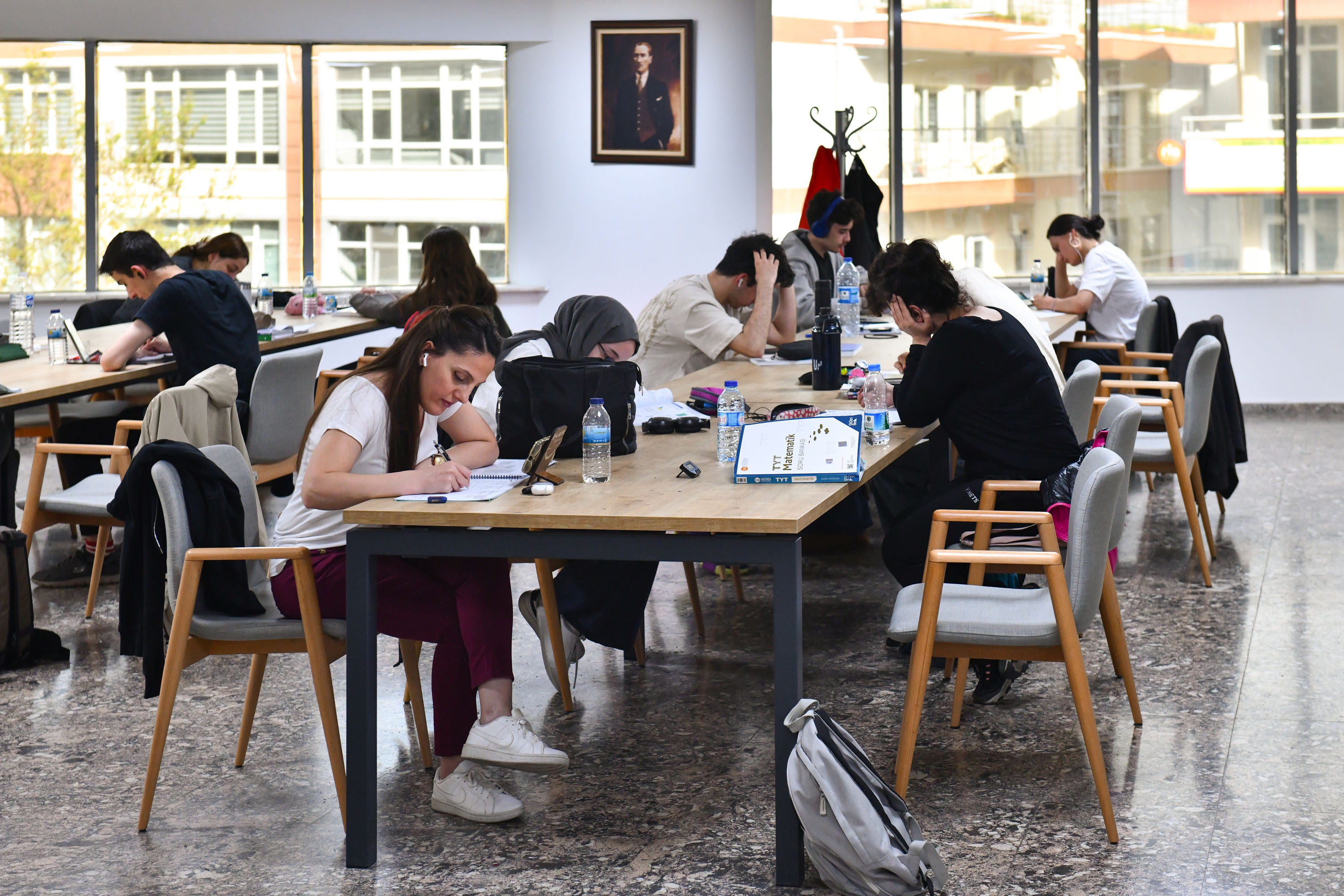 Ankara Büyükşehir Belediyesi Kütüphaneleri Başkentlilerin Kitapla Buluşma Noktası Oluyor.