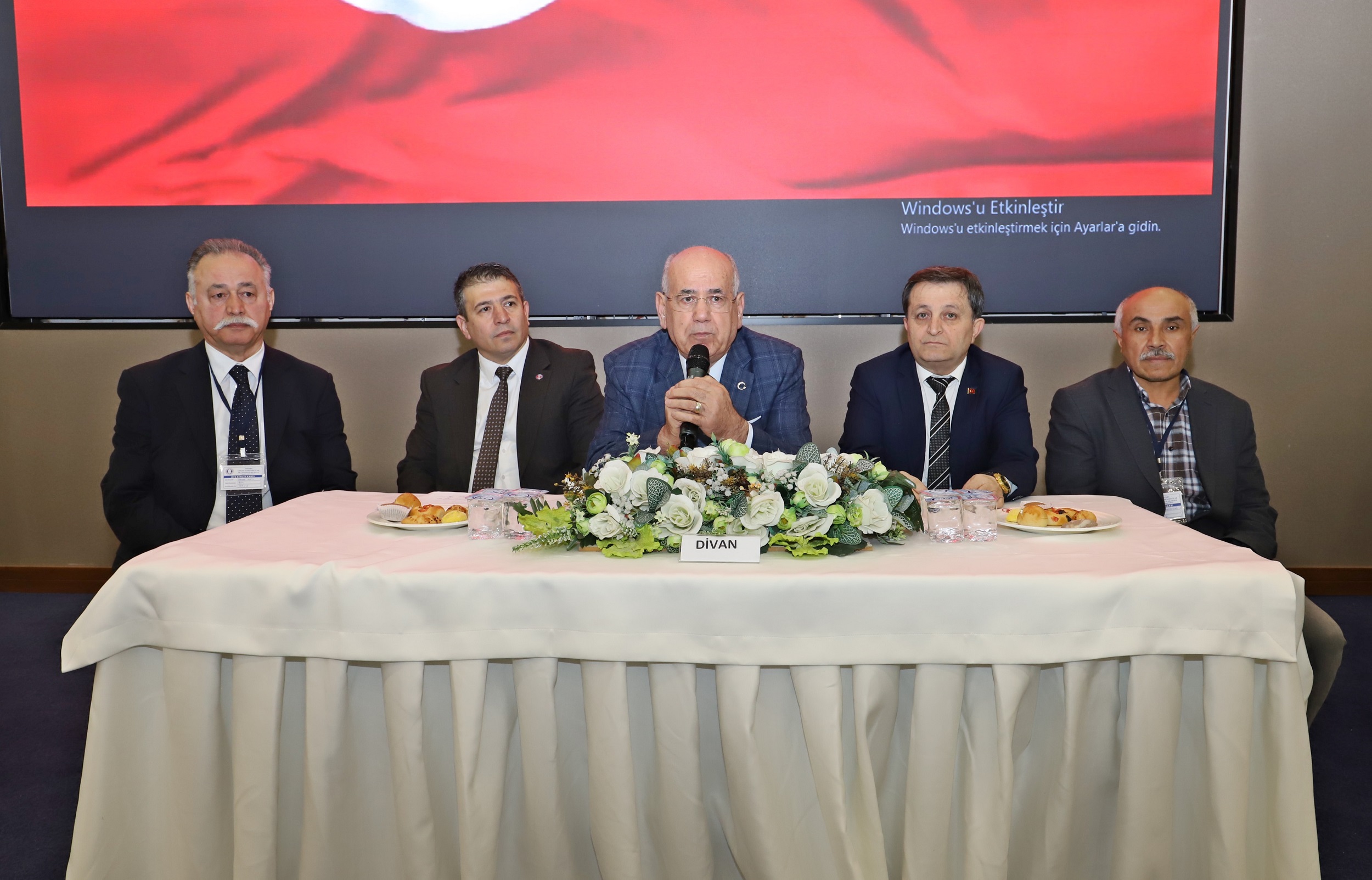 Ayakkabıcı Ve Çantacı Esnafında Güçlü Destek: Hüseyin Uzun Yeniden Başkan