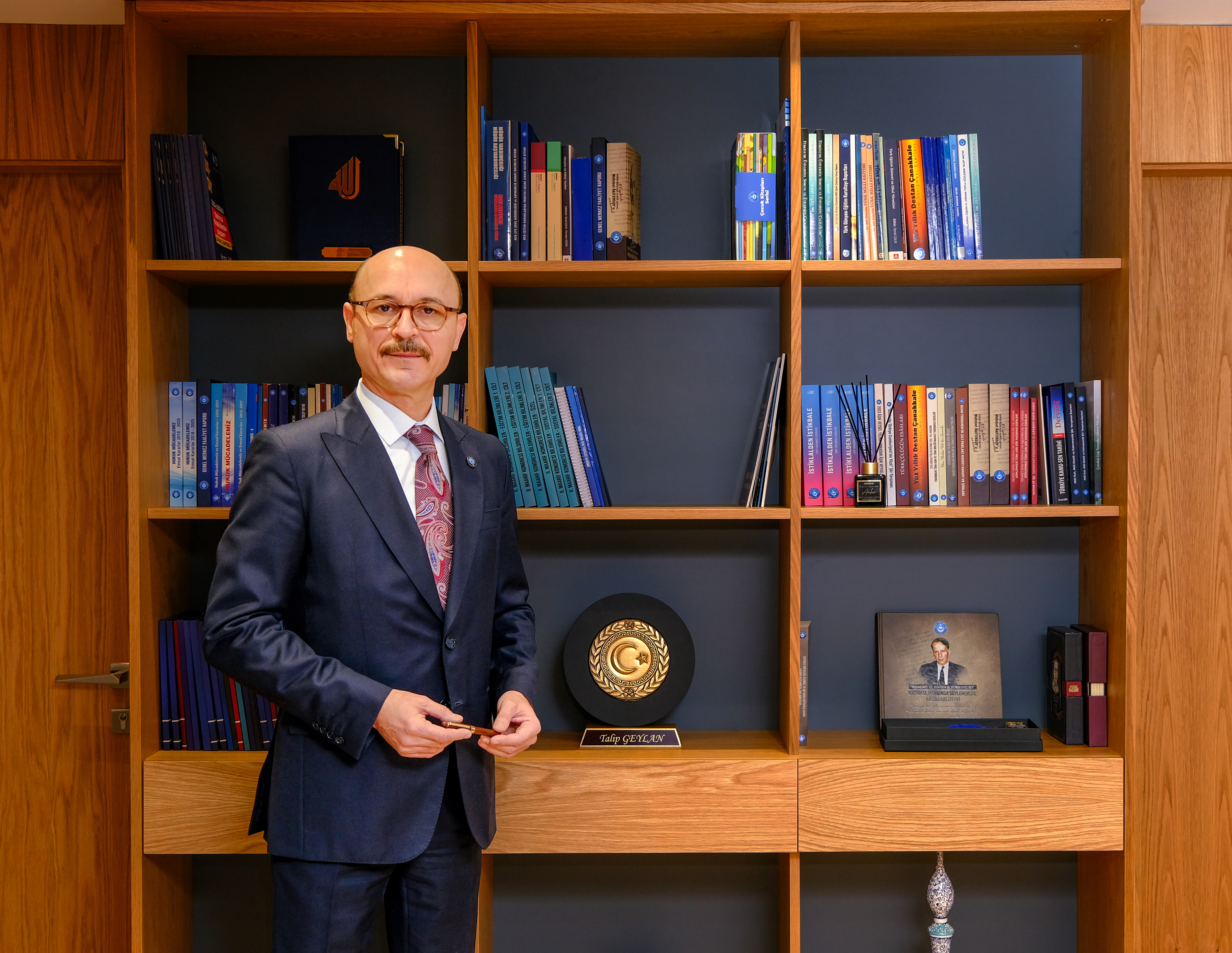 Okullarda Şiddete Karşı “Güvenlik Zirvesi” Çağrısı “Okullar S.O.S veriyor: Etkin ve caydırıcı tedbirler ivedilikle hayata geçirilmeli”
