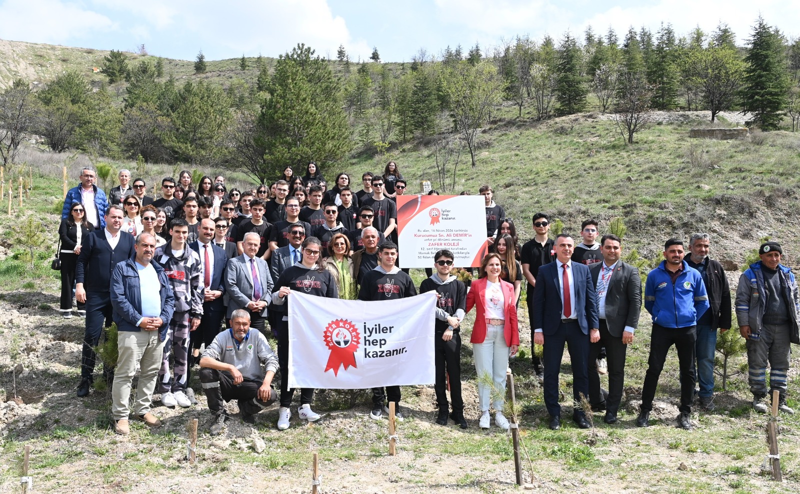 Başkan Şahin, Zafer Koleji Öğrencileriyle Fidan Dikti Ali Demir Anısına Geleceğe Nefes Oldular