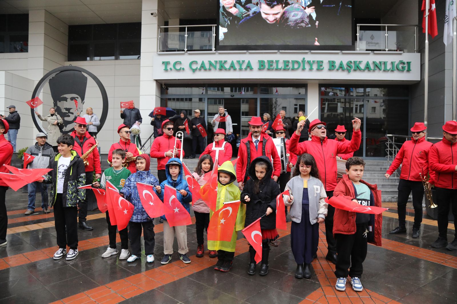 Çankaya’da 23 Nisan Kutlamaları Başladı: Başkan Güner’den Demokrasi Vurgusu
