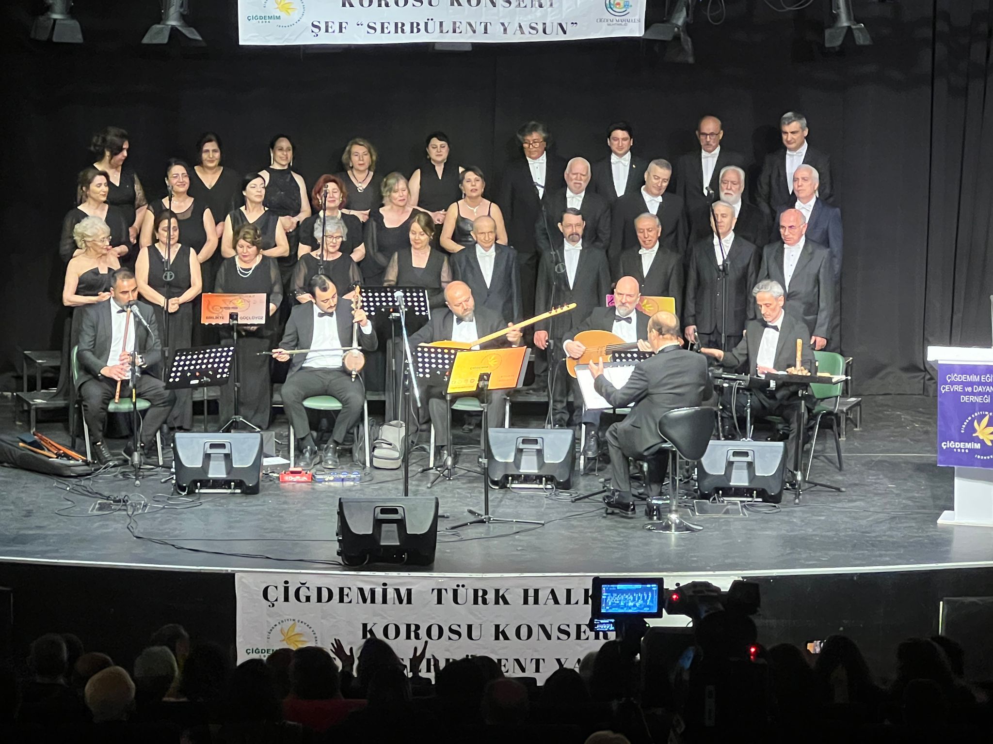 Çiğdemim THM Korosu 30. Yıl Coşkusuyla Komşuları Buluşturdu