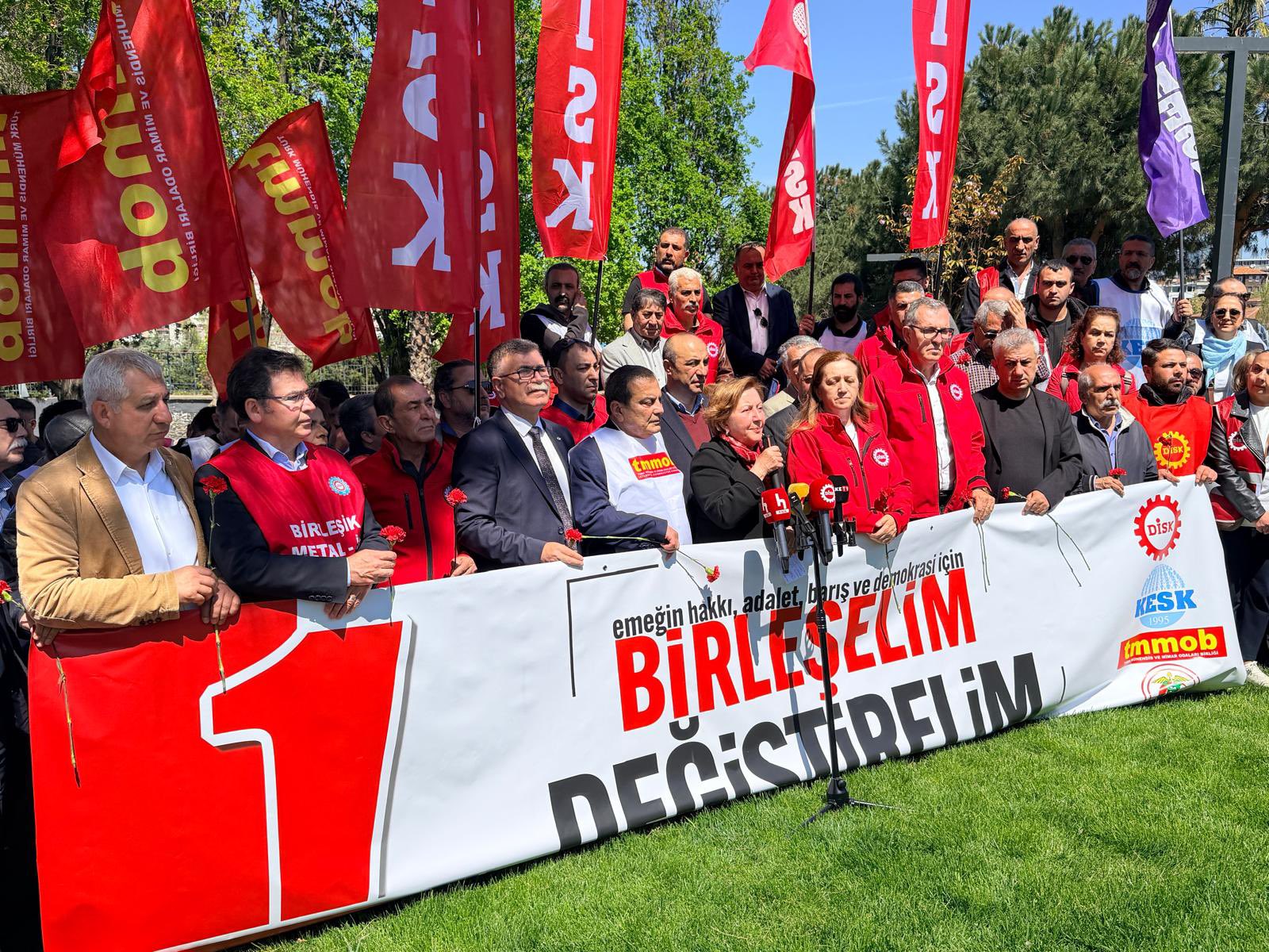 1 Mayıs’ta Yitirilenler Anıldı: “Birleşelim, Değiştirelim” Mesajı Verildi