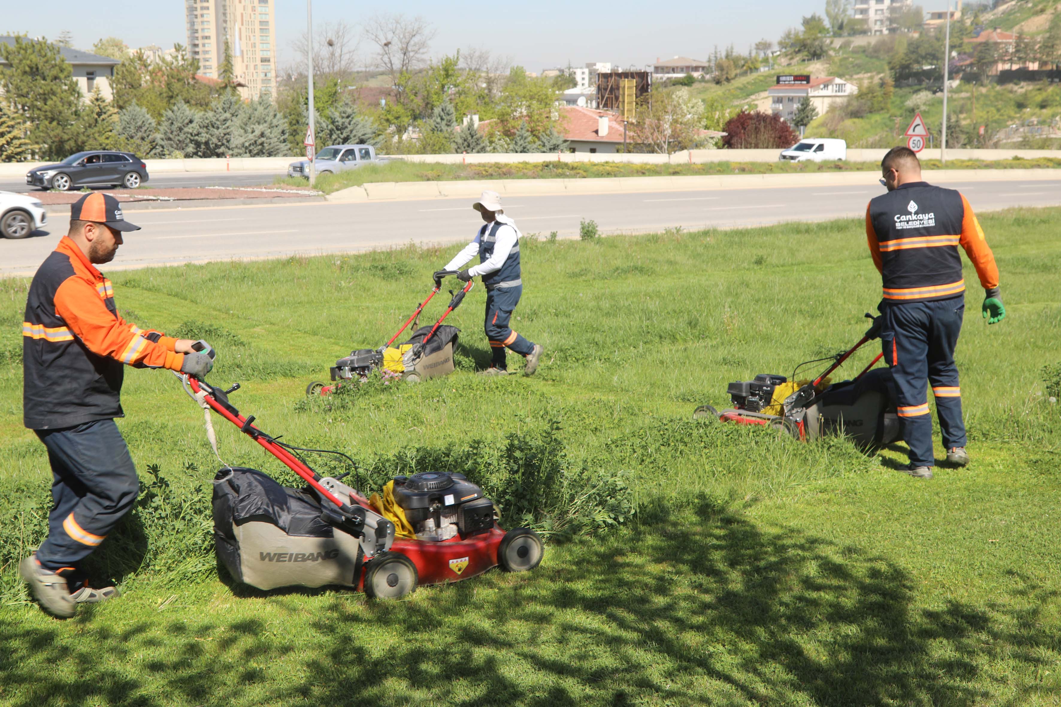 Çankaya’da Parklar Yaza Hazırlanıyor