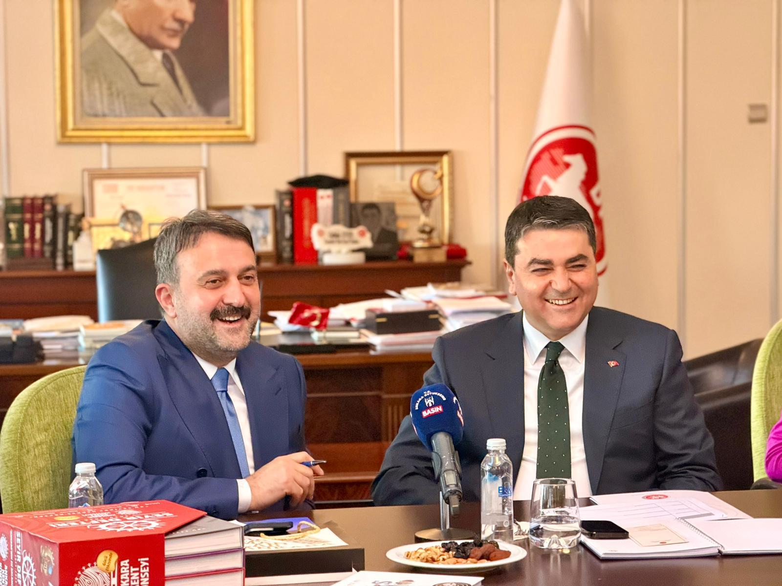 AKK Başkanı Halil İbrahim Yılmaz’dan Demokrat Parti’ye Ziyaret