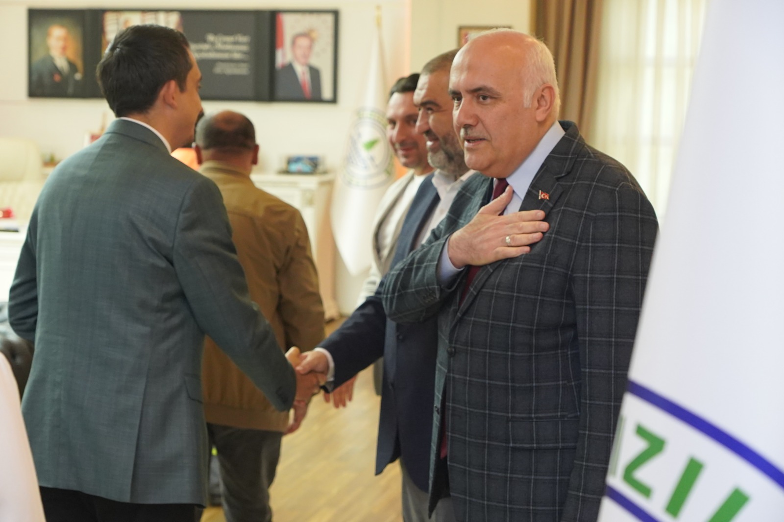 Başkan Acar, 550 Belediye Personeliyle Bayramlaştı