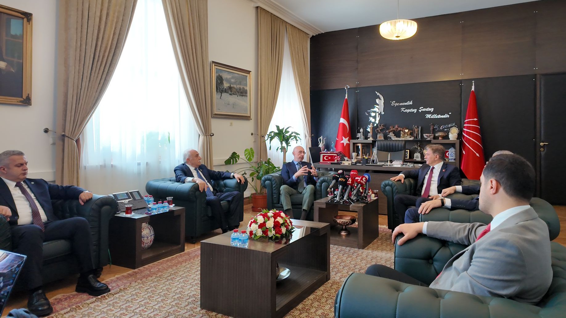 İYİ Parti’den bayramlaşma trafiği