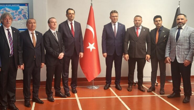 Belçika Diyanet Vakfı’nın Geleneksel Bayramlaşma Töreni Geniş Katılımla Gerçekleşti