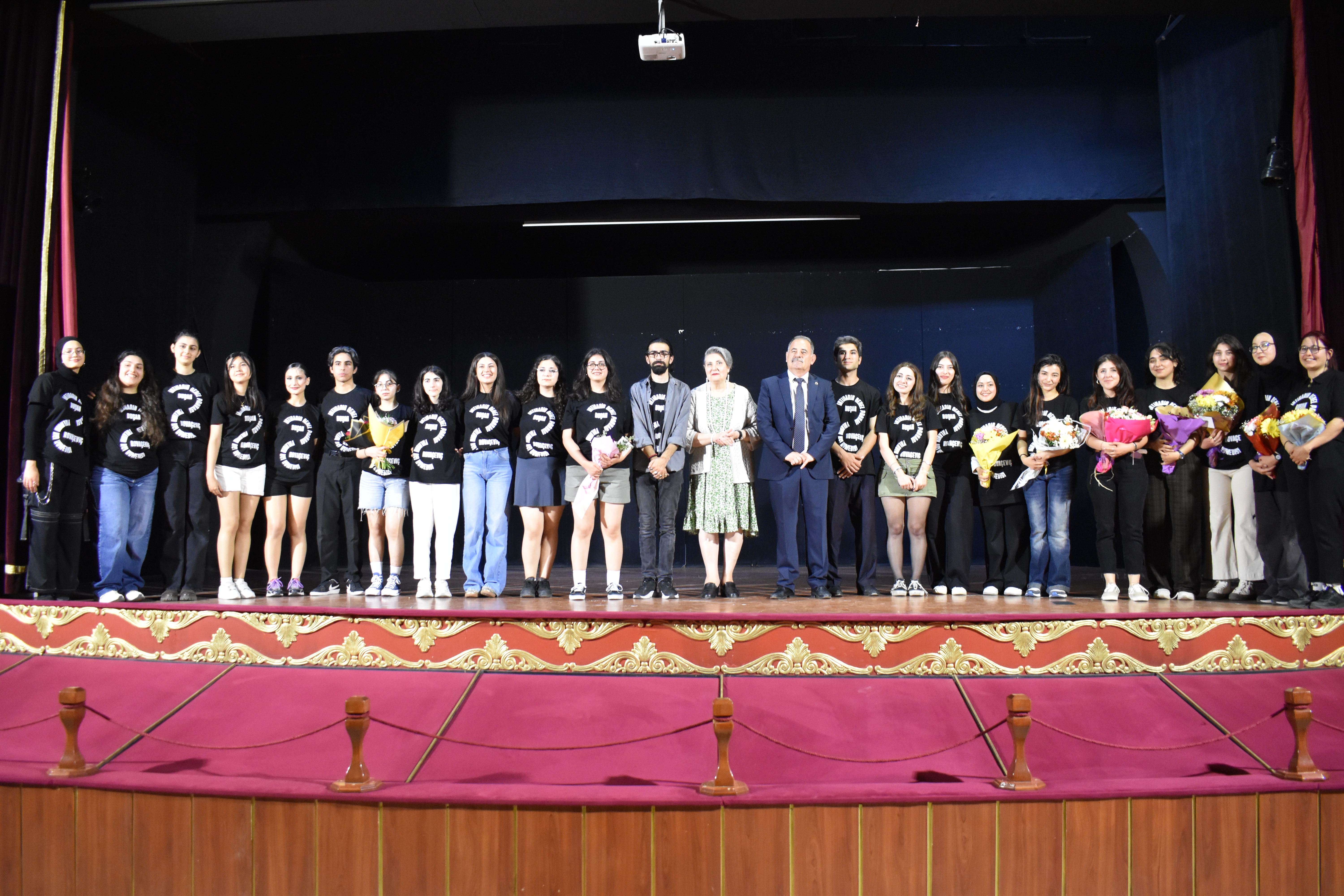 Sahnenin Yükselen Yetenekleri Alkış Topladı