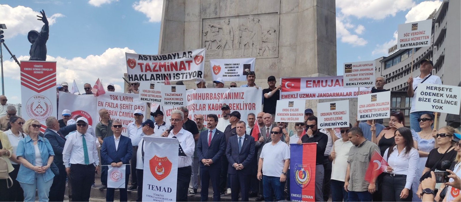Emekli Askerler  “Yeter”  Dedi. 
