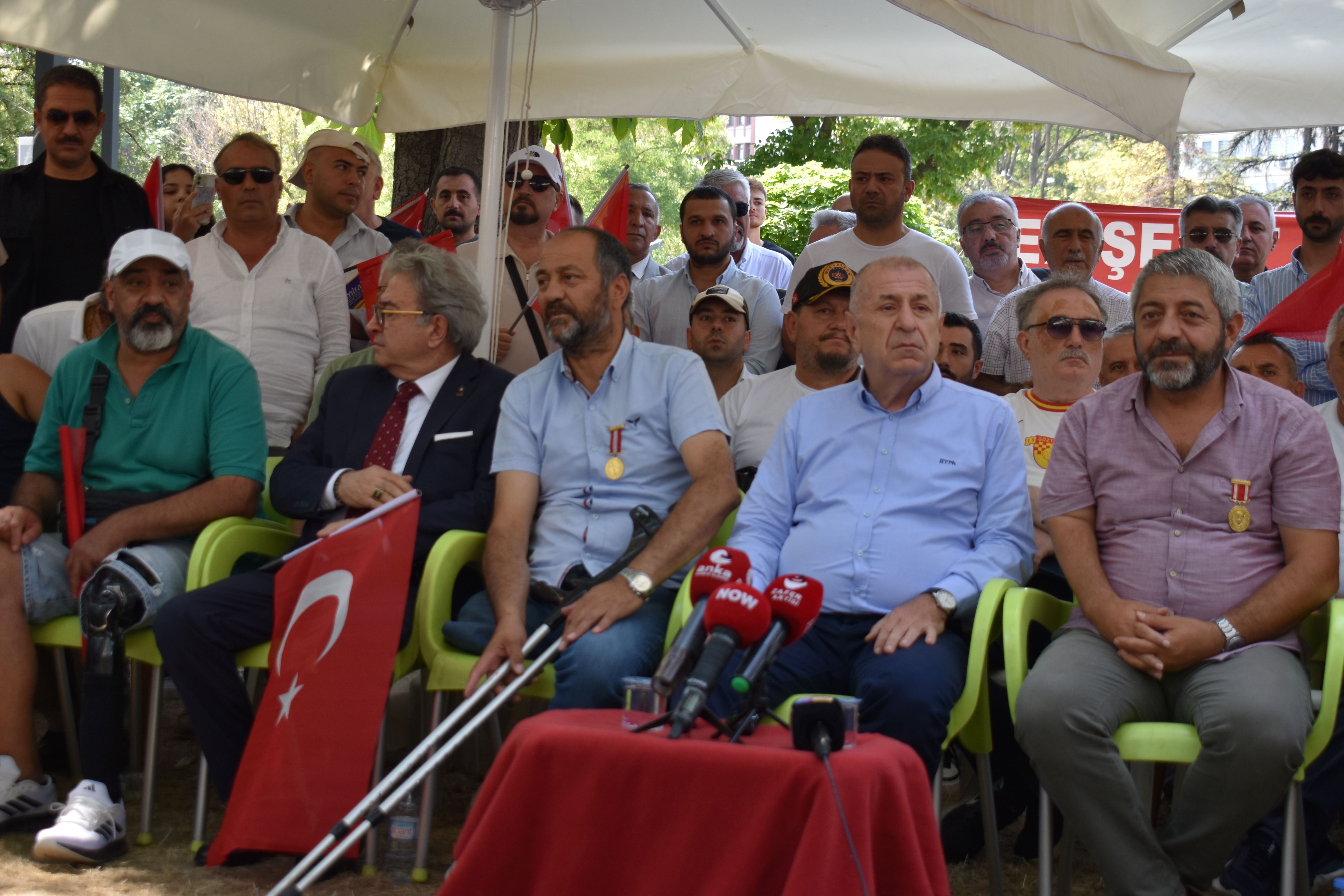 Ümit Özdağ’dan Güvenpark’taki Gazilere Destek: “Türkiye Gazilerin Taleplerini Kabul Etmeli”