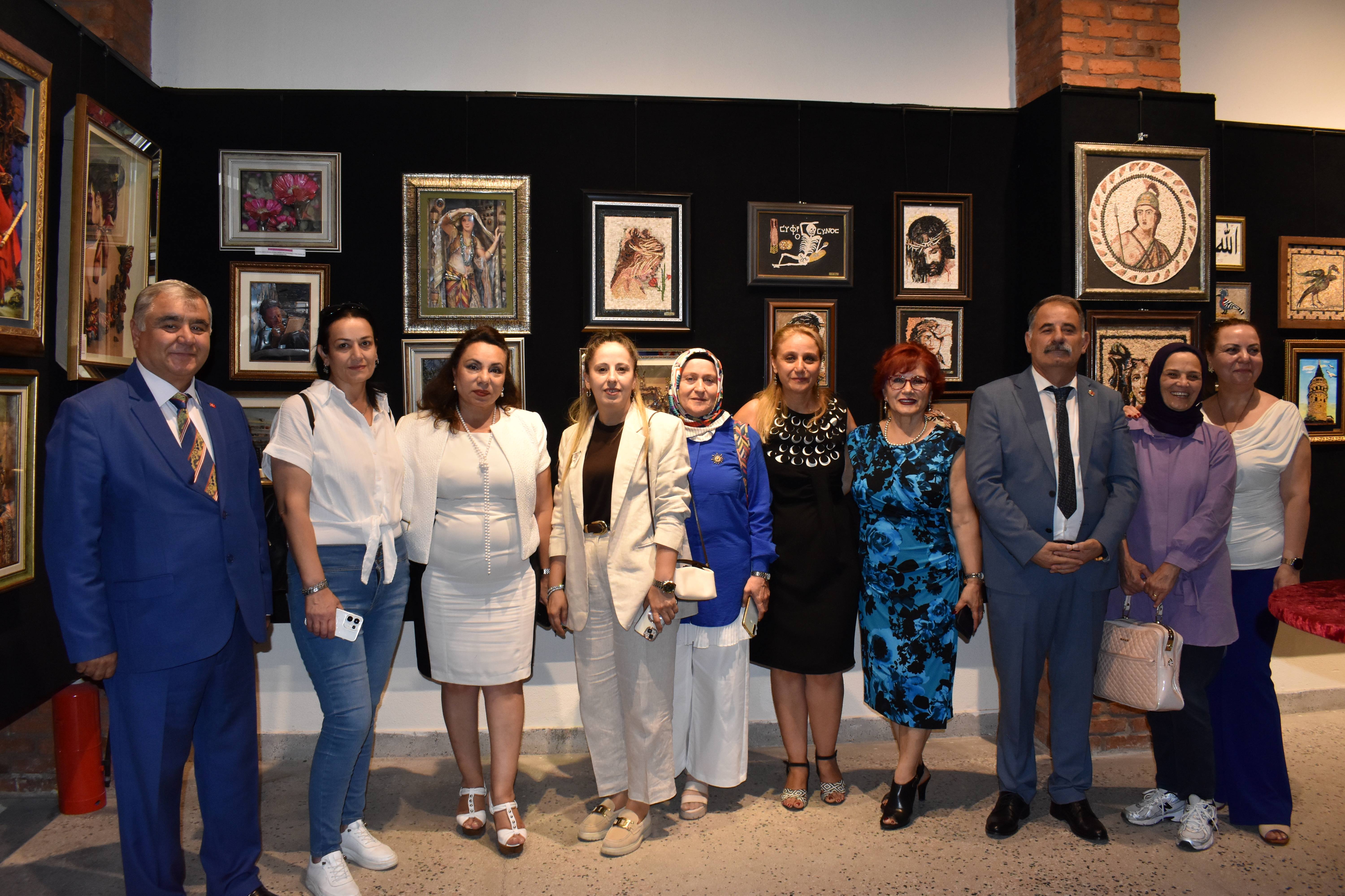 İki sanatçının el emeği Ulucanlar’da “Sanat Yolu”na dönüştü